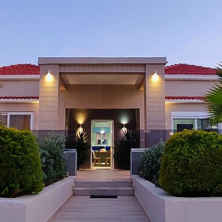 Luxury Villa Eva-Mari With Jacuzzi, 50M From The Beach สตาโลส ภายนอก รูปภาพ