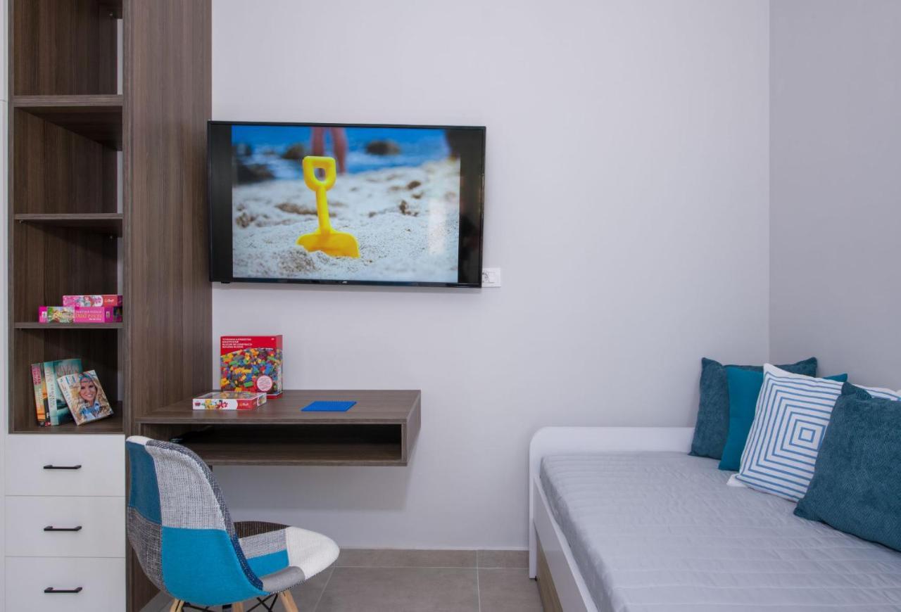 Luxury Villa Eva-Mari With Jacuzzi, 50M From The Beach สตาโลส ภายนอก รูปภาพ