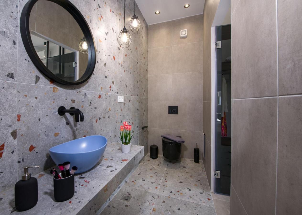 Luxury Villa Eva-Mari With Jacuzzi, 50M From The Beach สตาโลส ภายนอก รูปภาพ