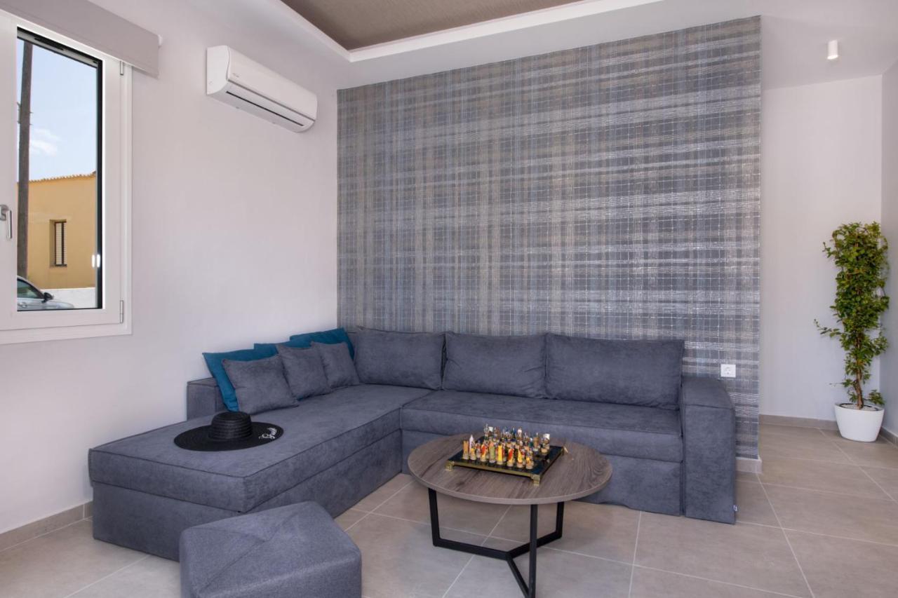 Luxury Villa Eva-Mari With Jacuzzi, 50M From The Beach สตาโลส ภายนอก รูปภาพ