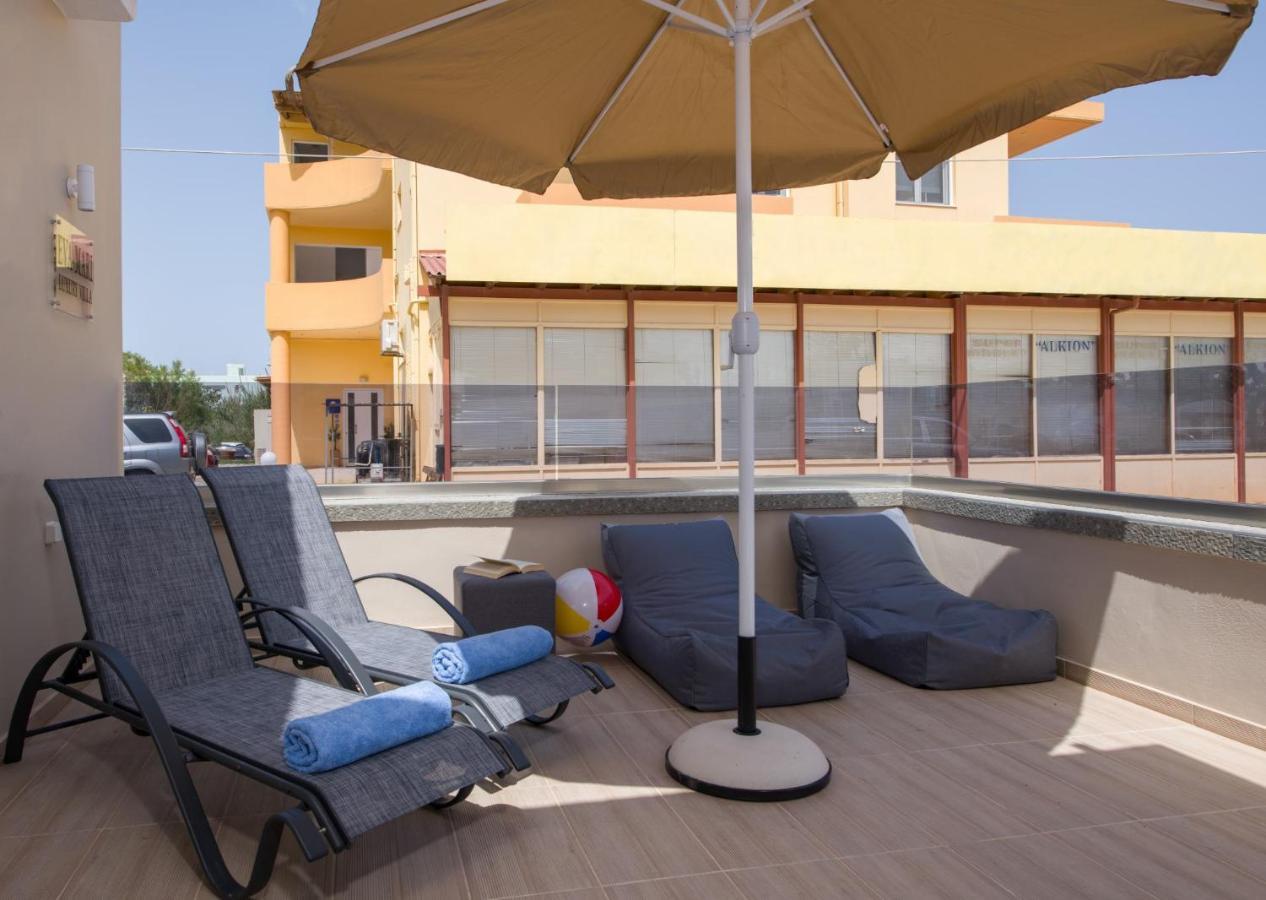 Luxury Villa Eva-Mari With Jacuzzi, 50M From The Beach สตาโลส ภายนอก รูปภาพ